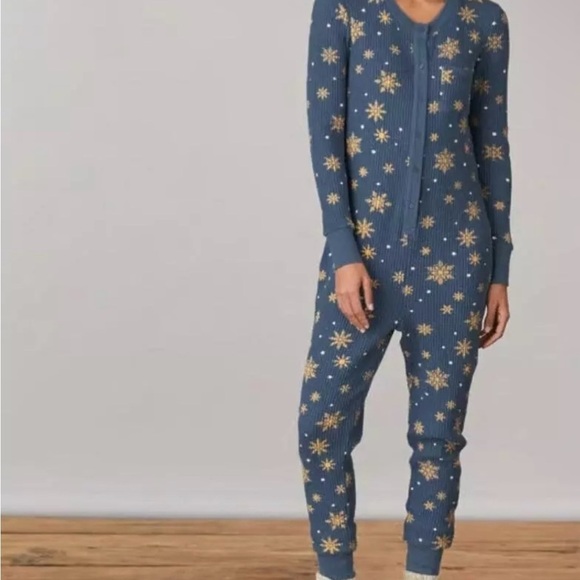 Sundance NWT Blue Onesie with Gold Snowflake Pattern size small - Picture 1 of 11